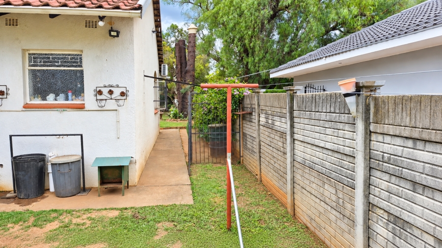 3 Bedroom Property for Sale in Flamwood North West